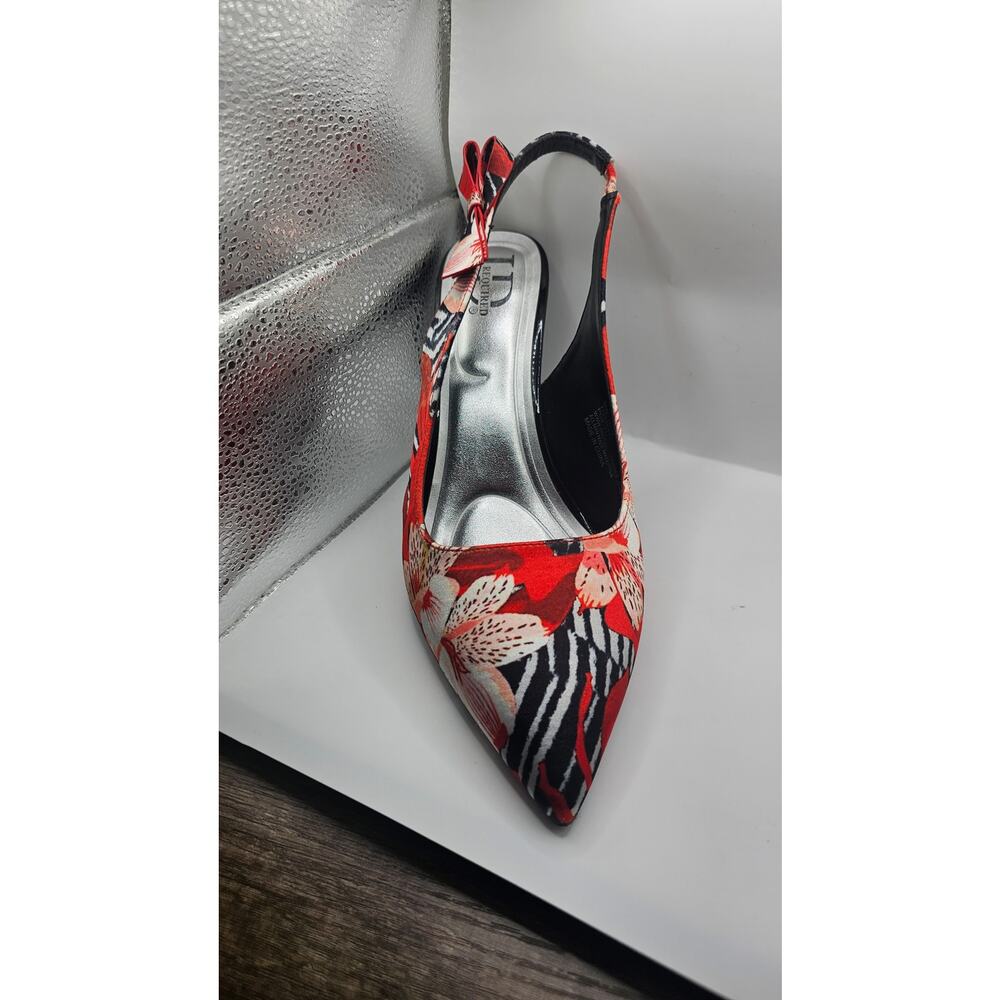 ID REQUIRED SIZE SHOES  RED BLACK & WHITE FABRIC  NEW IN BOX  SIZE 10 WIDE - Picture 7 of 8